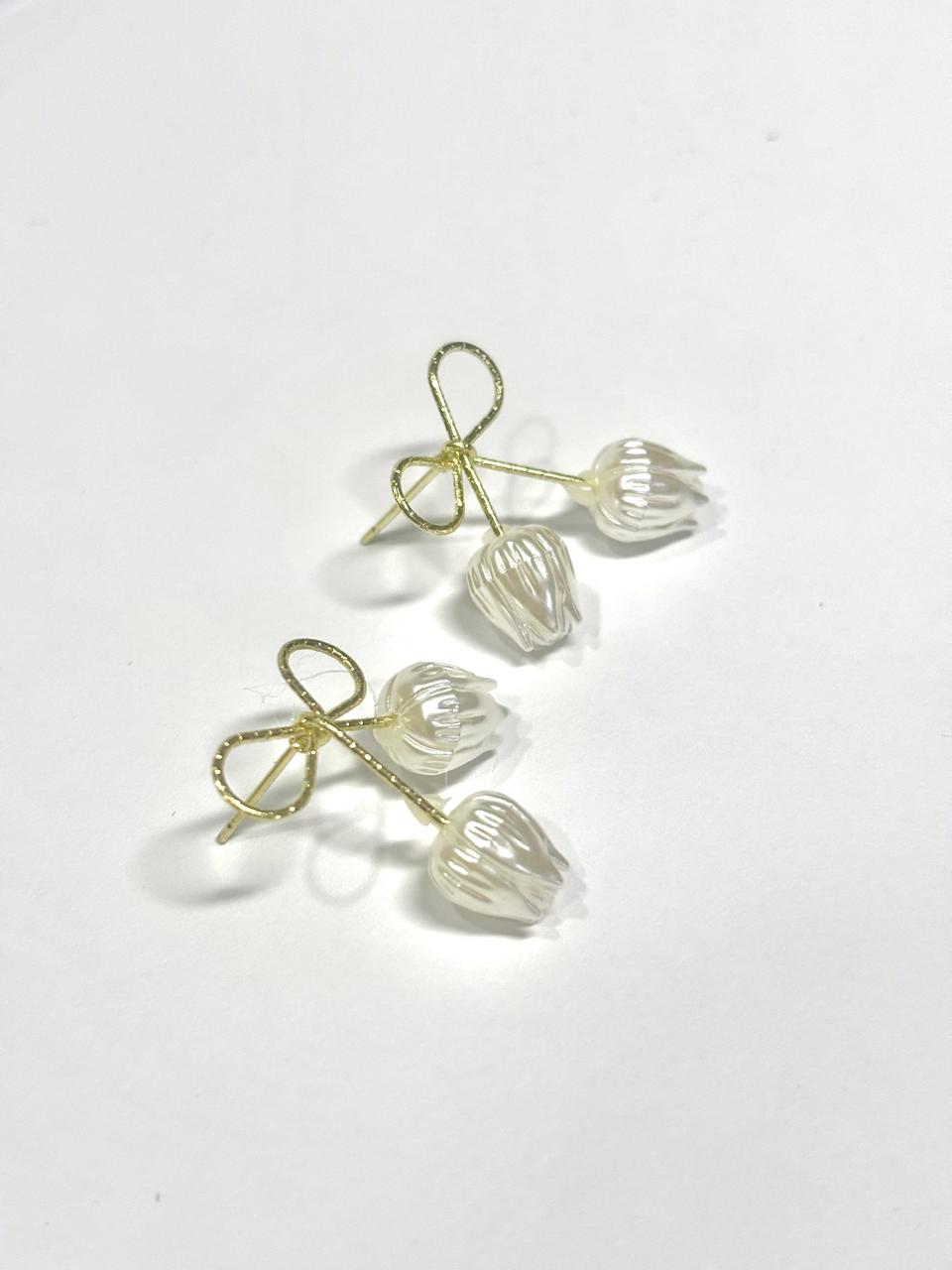 White Rose earrings