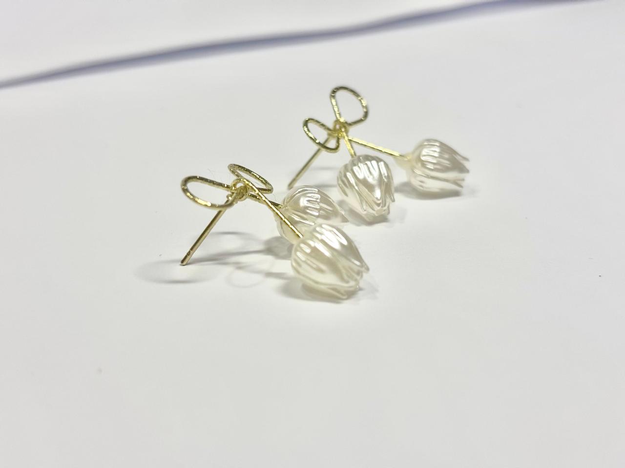 White Rose earrings