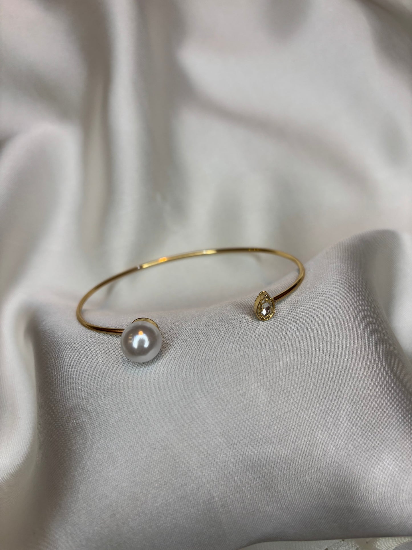 Pearl bracelet